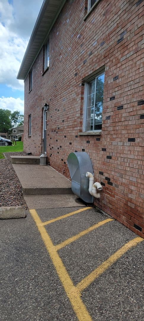 Menomonie Apartment: 1710 & 1712 W 5th Street
