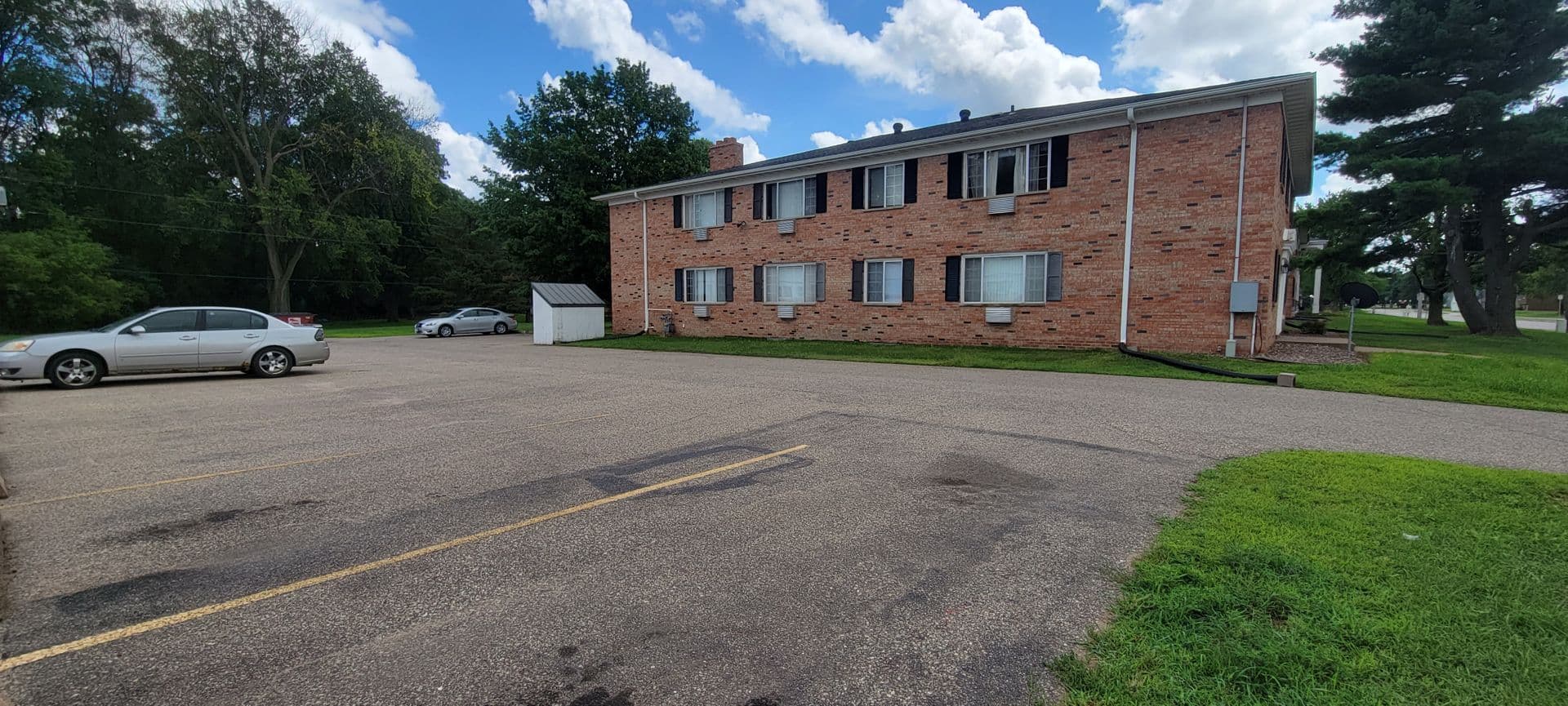 Menomonie Apartment: 1710 & 1712 W 5th Street