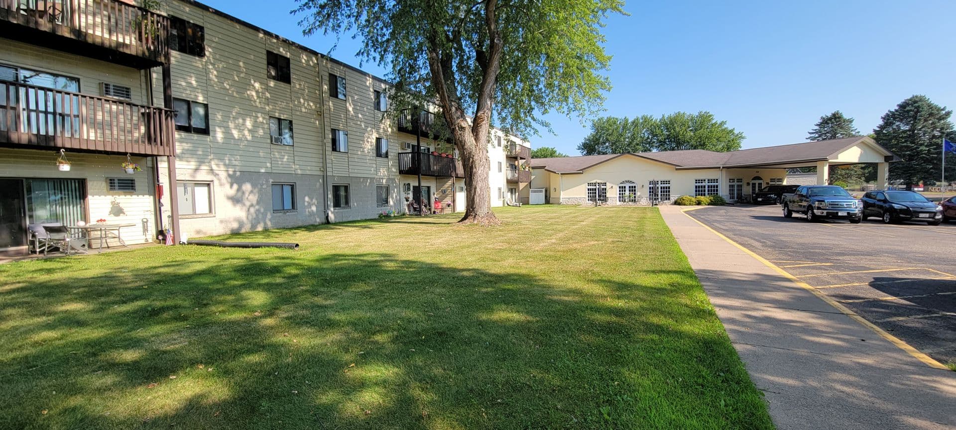 Menomonie Apartment: 420 Heller Rd