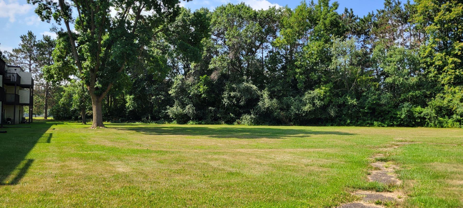 Menomonie Apartment: 420 Heller Rd