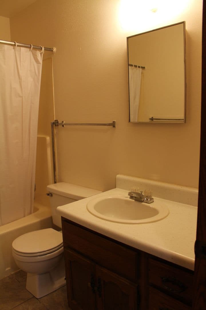 Ridgeland Apartment: 400 & 401 Scranton St