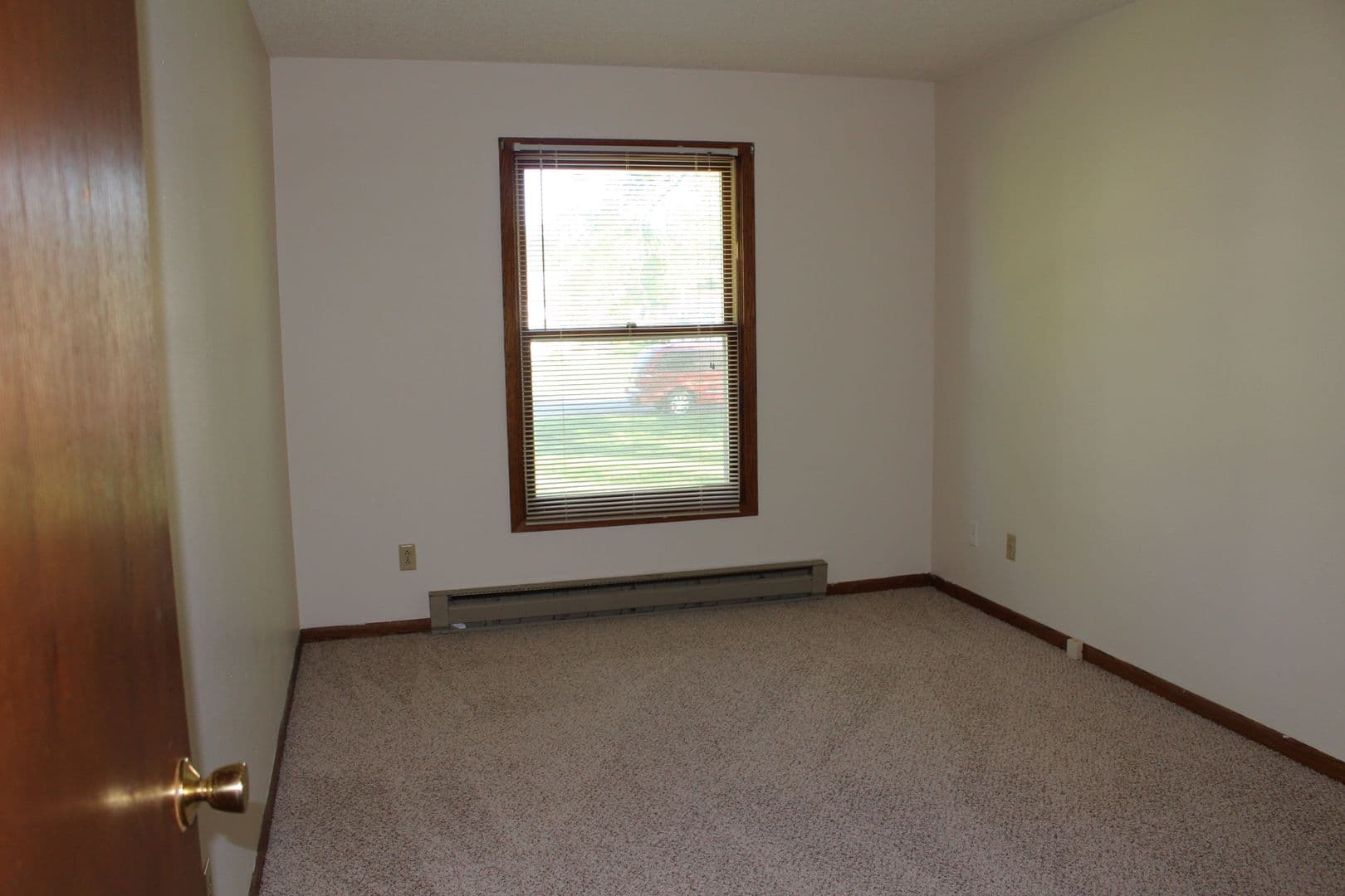 Ridgeland Apartment: 400 & 401 Scranton St