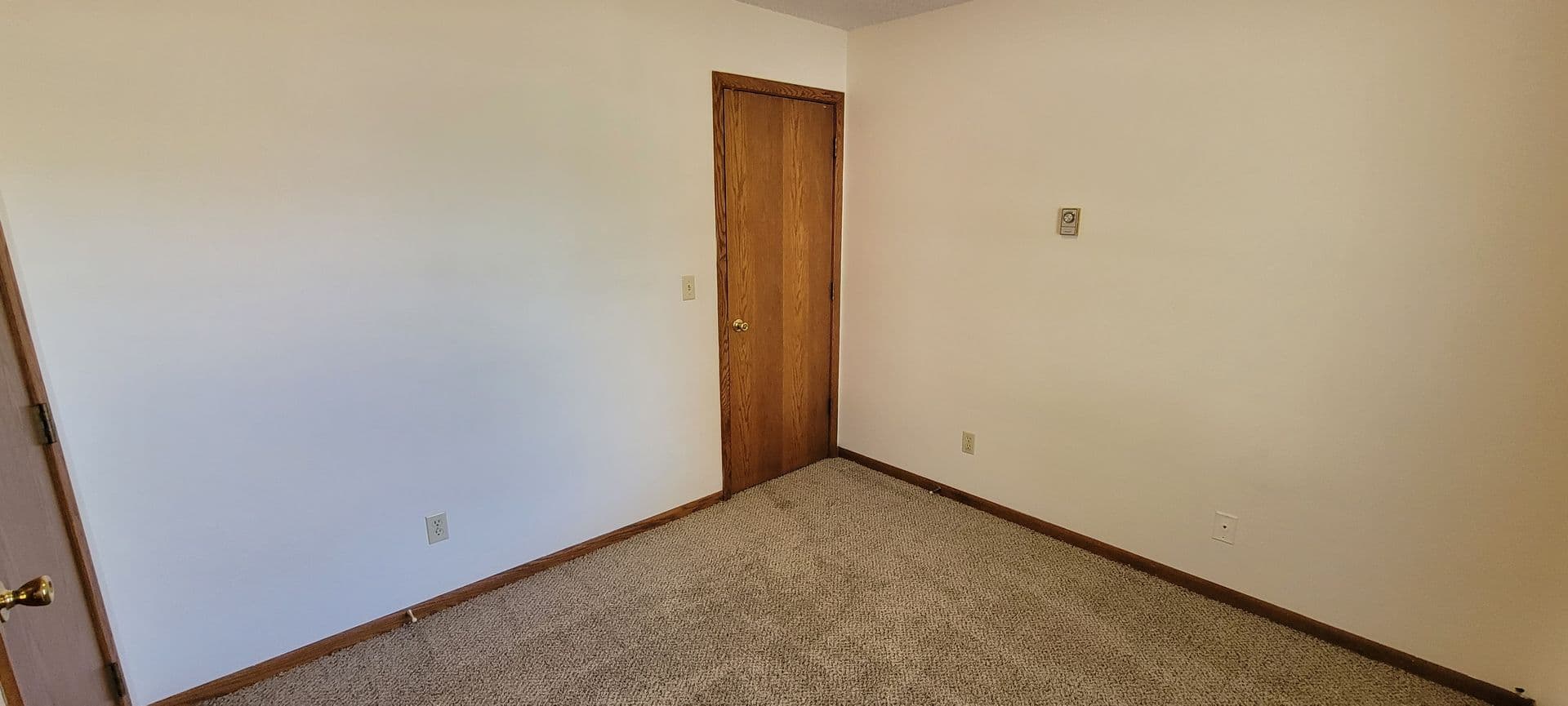 Colfax Apartment: 806, 808, 900, 902 University Ave