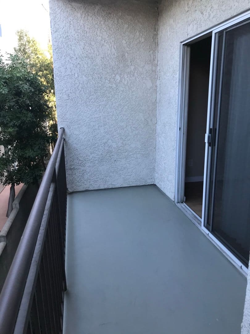 Tujunga Apartment: 10270 Tujunga Canyon Blvd.