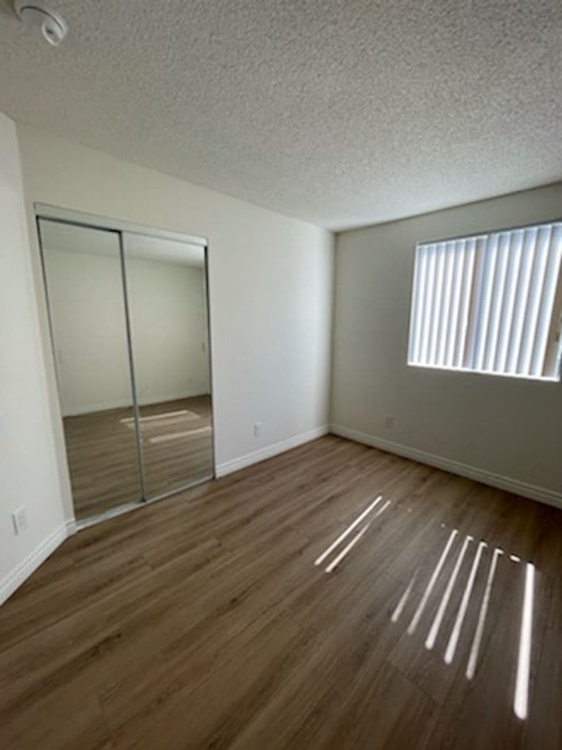Tujunga Apartment: 10238 Tujunga Canyon Blvd.