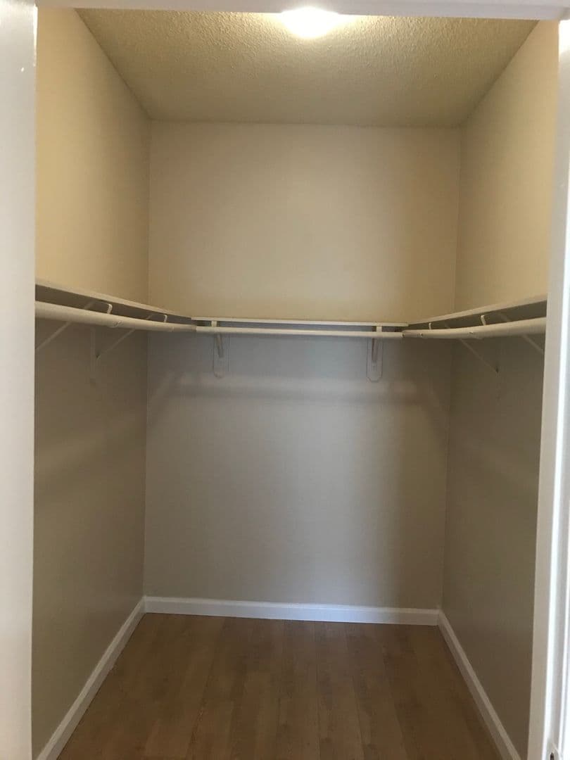 Tujunga Apartment: 10270 Tujunga Canyon Blvd.