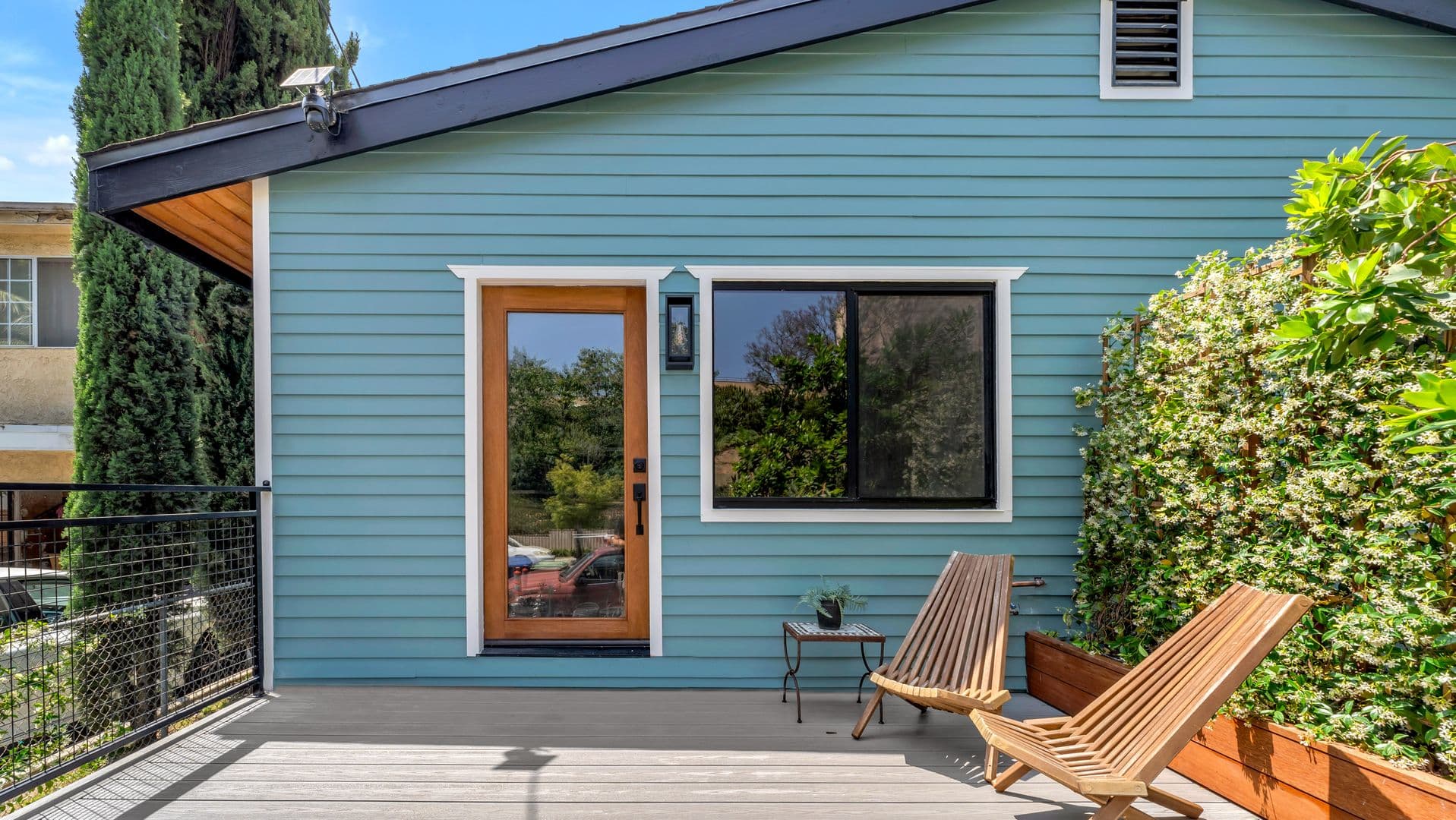 Los Angeles House: 4112 Prospect Ave