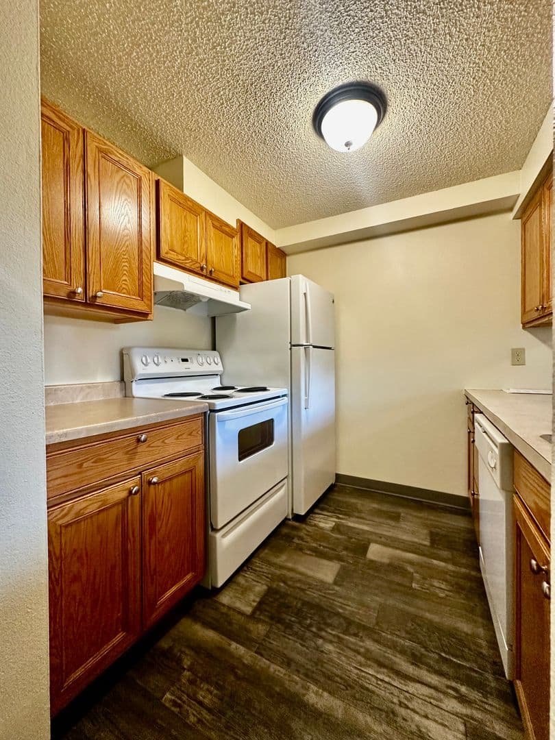 Tualatin Apartment: 6685 SW Sagert St.