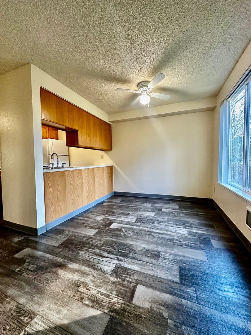 Tualatin Apartment: 6685 SW Sagert St.