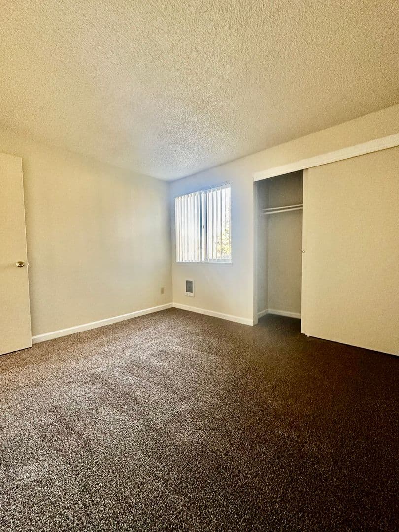 Tualatin Apartment: 6685 SW Sagert St.