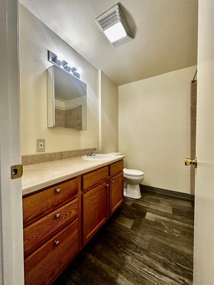 Tualatin Apartment: 6685 SW Sagert St.