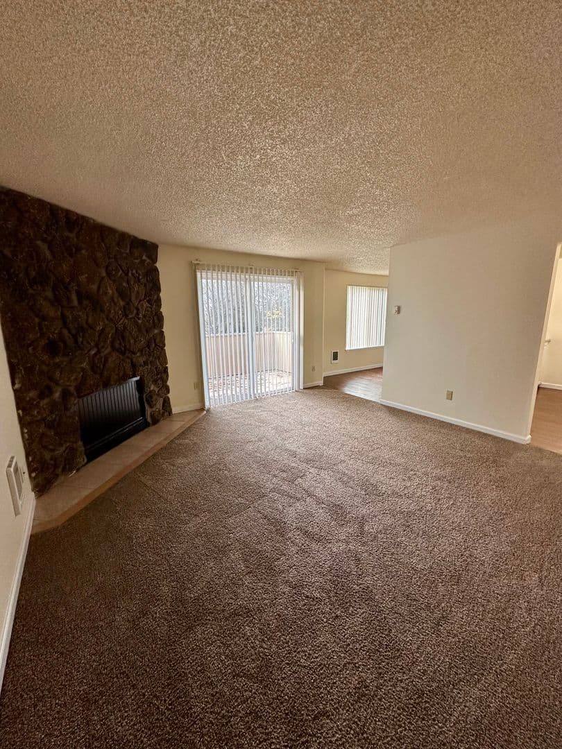 Tualatin Apartment: 6685 SW Sagert St.