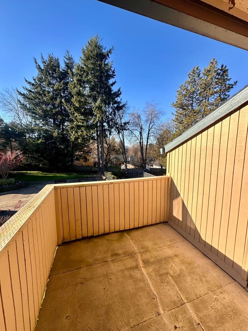 Tualatin Apartment: 6685 SW Sagert St.