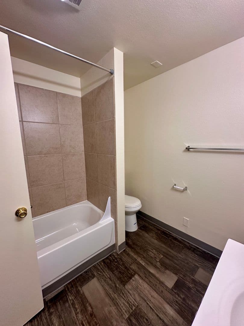 Tualatin Apartment: 6685 SW Sagert St.