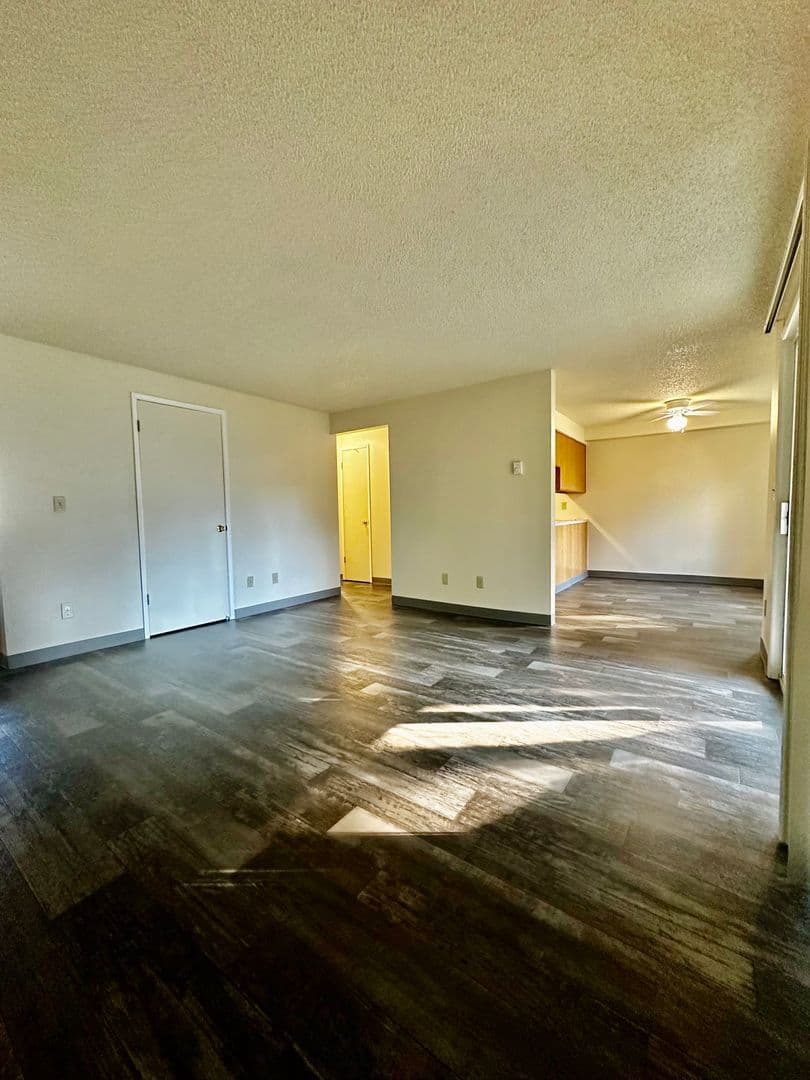 Tualatin Apartment: 6685 SW Sagert St.