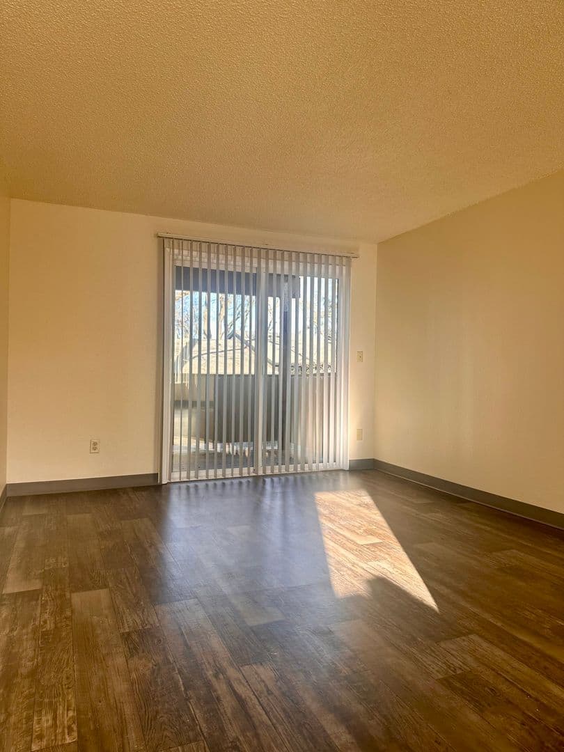 Tualatin Apartment: 6685 SW Sagert St.
