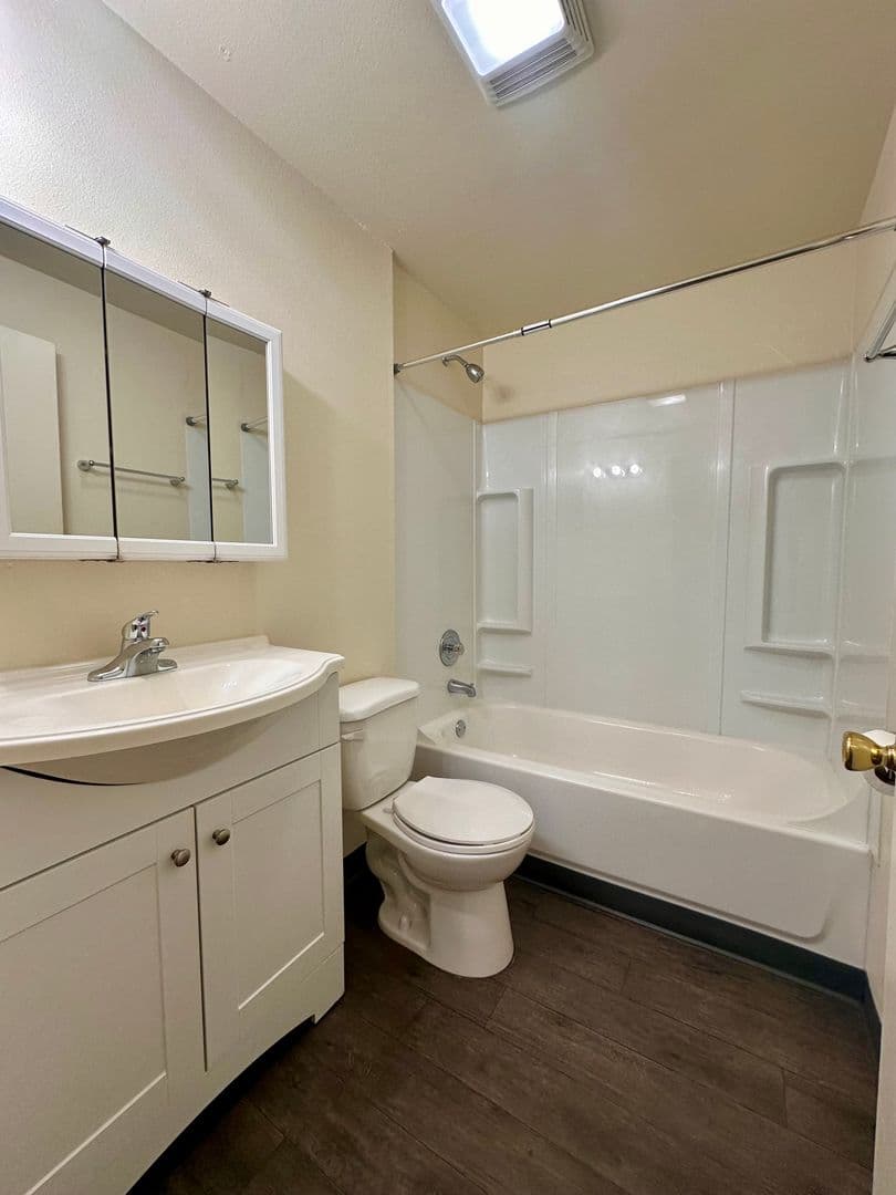 Tualatin Apartment: 6685 SW Sagert St.