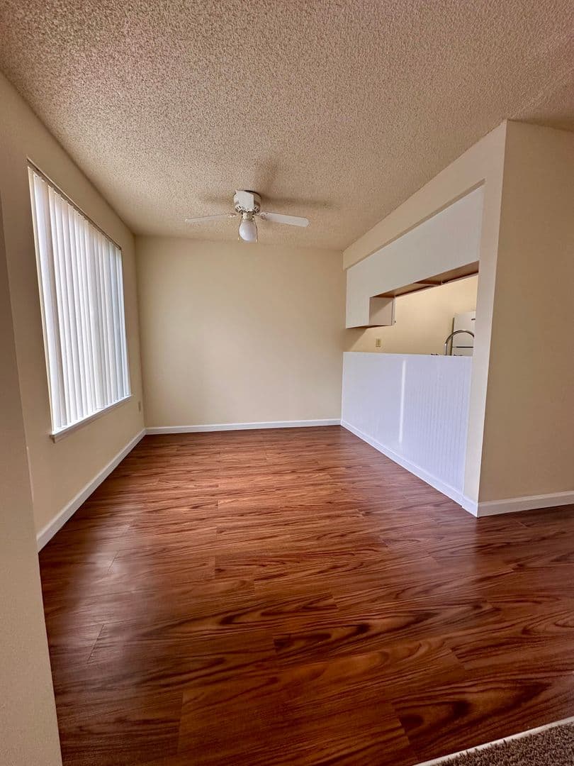 Tualatin Apartment: 6685 SW Sagert St.