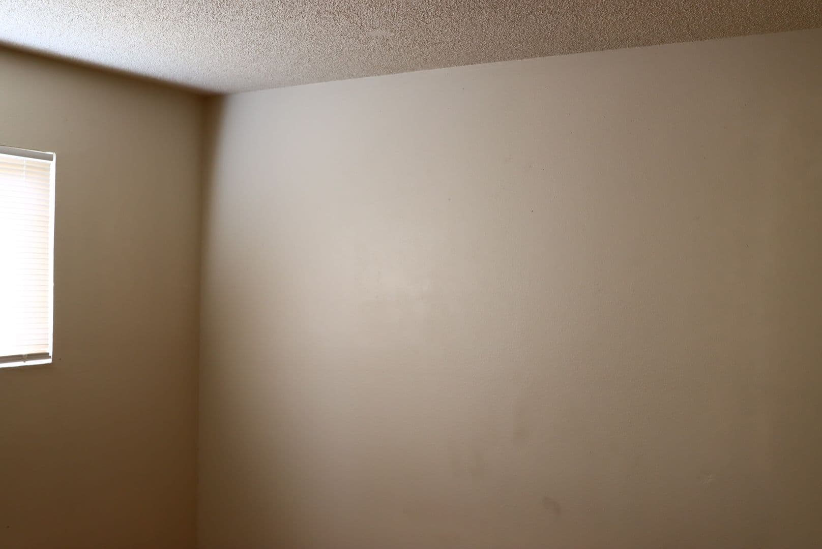 Merced Apartment: 308 W 20th St