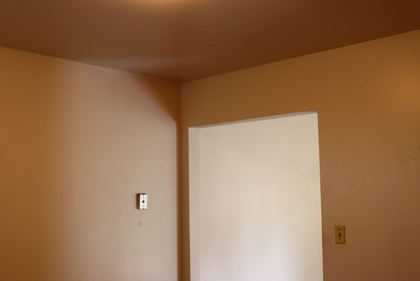 Merced Apartment: 308 W 20th St