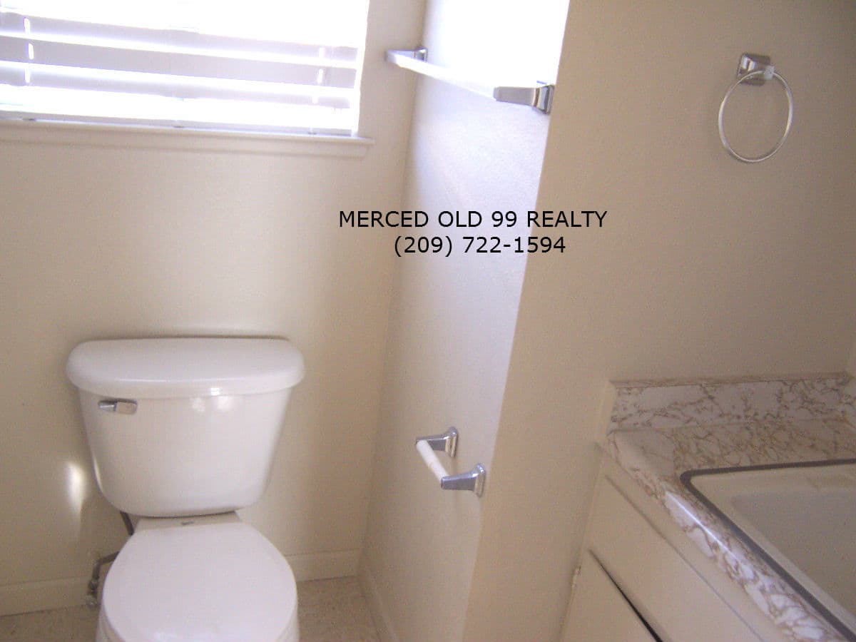 Merced Apartment: 101 E 12th Street