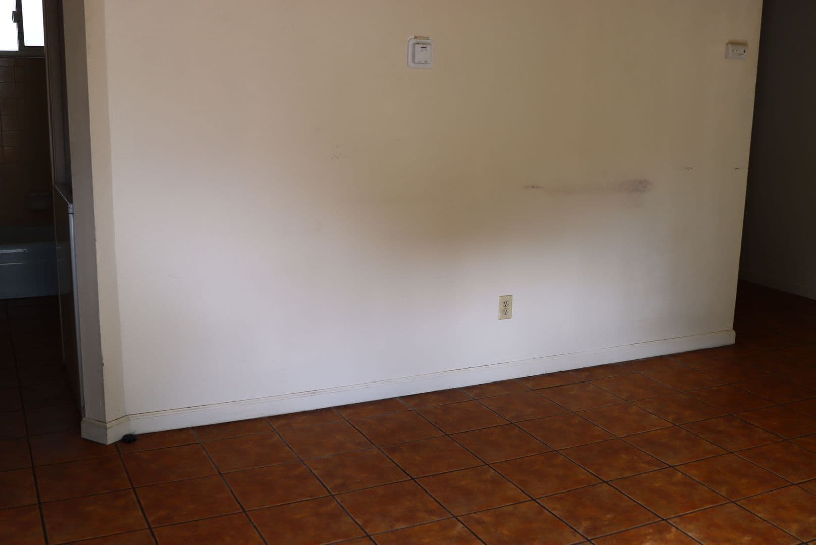 Merced Apartment: 308 W 20th St