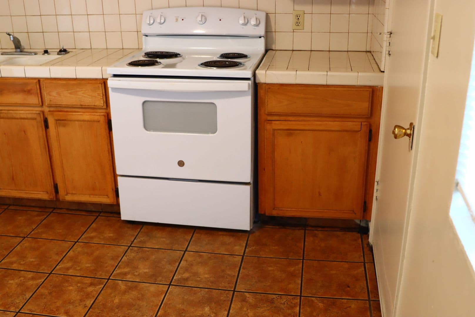 Merced Apartment: 308 W 20th St