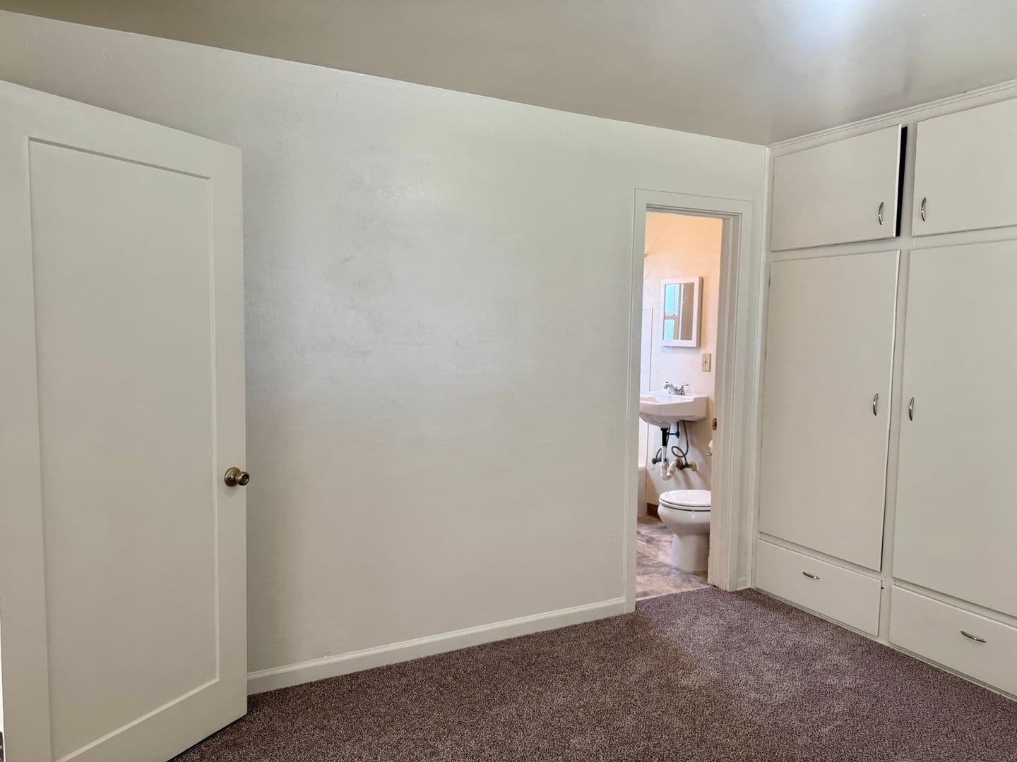 Merced Apartment: W 20th St
