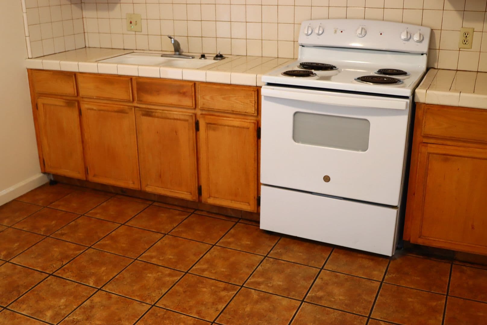 Merced Apartment: 308 W 20th St