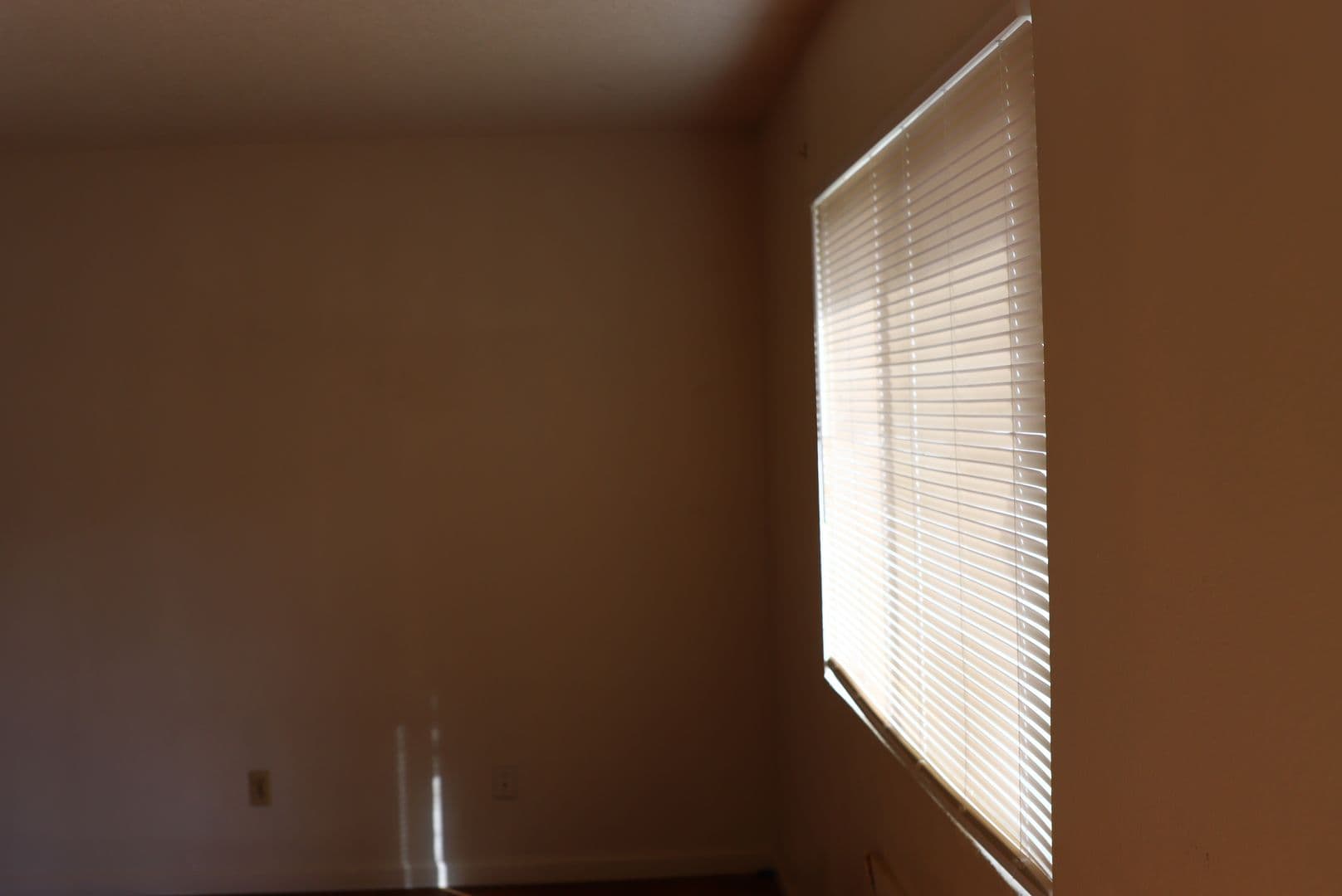 Merced Apartment: 308 W 20th St