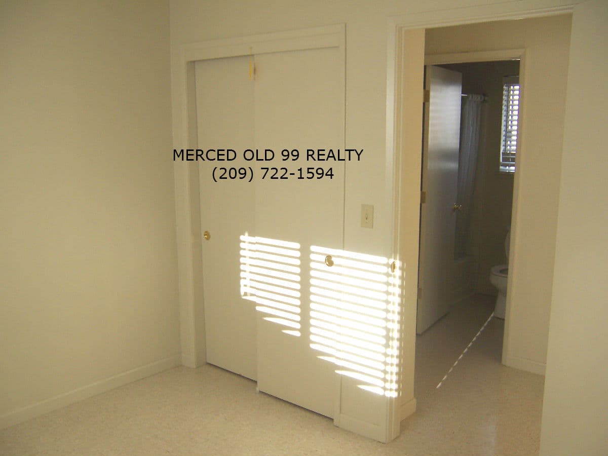 Merced Apartment: 101 E 12th Street