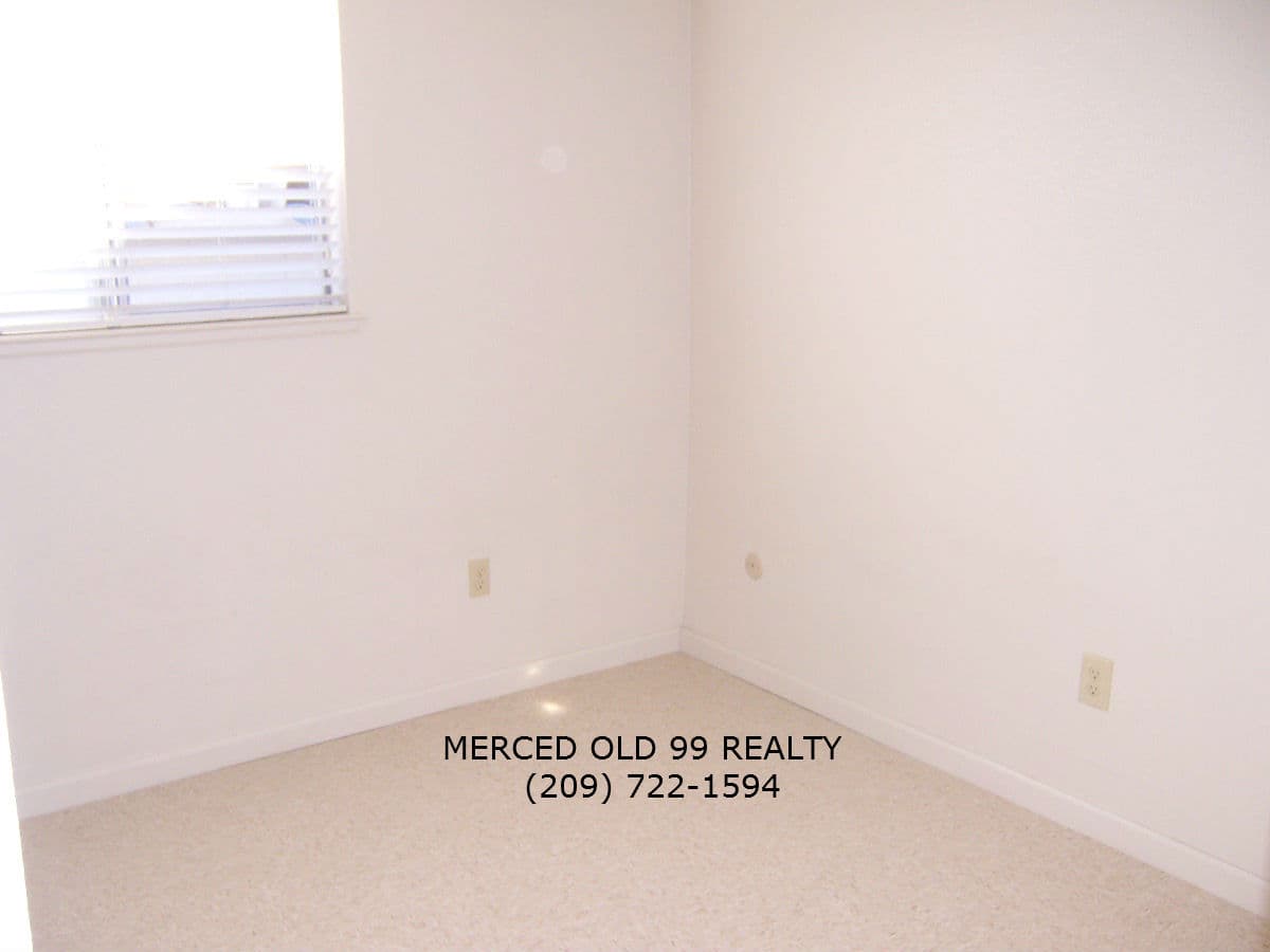 Merced Apartment: 101 E 12th Street