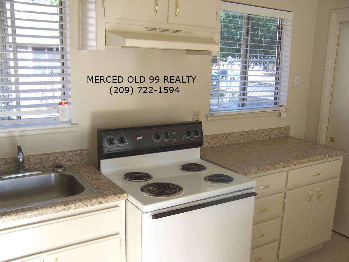Merced Apartment: 101 E 12th Street