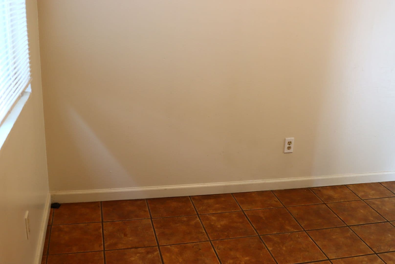 Merced Apartment: 308 W 20th St