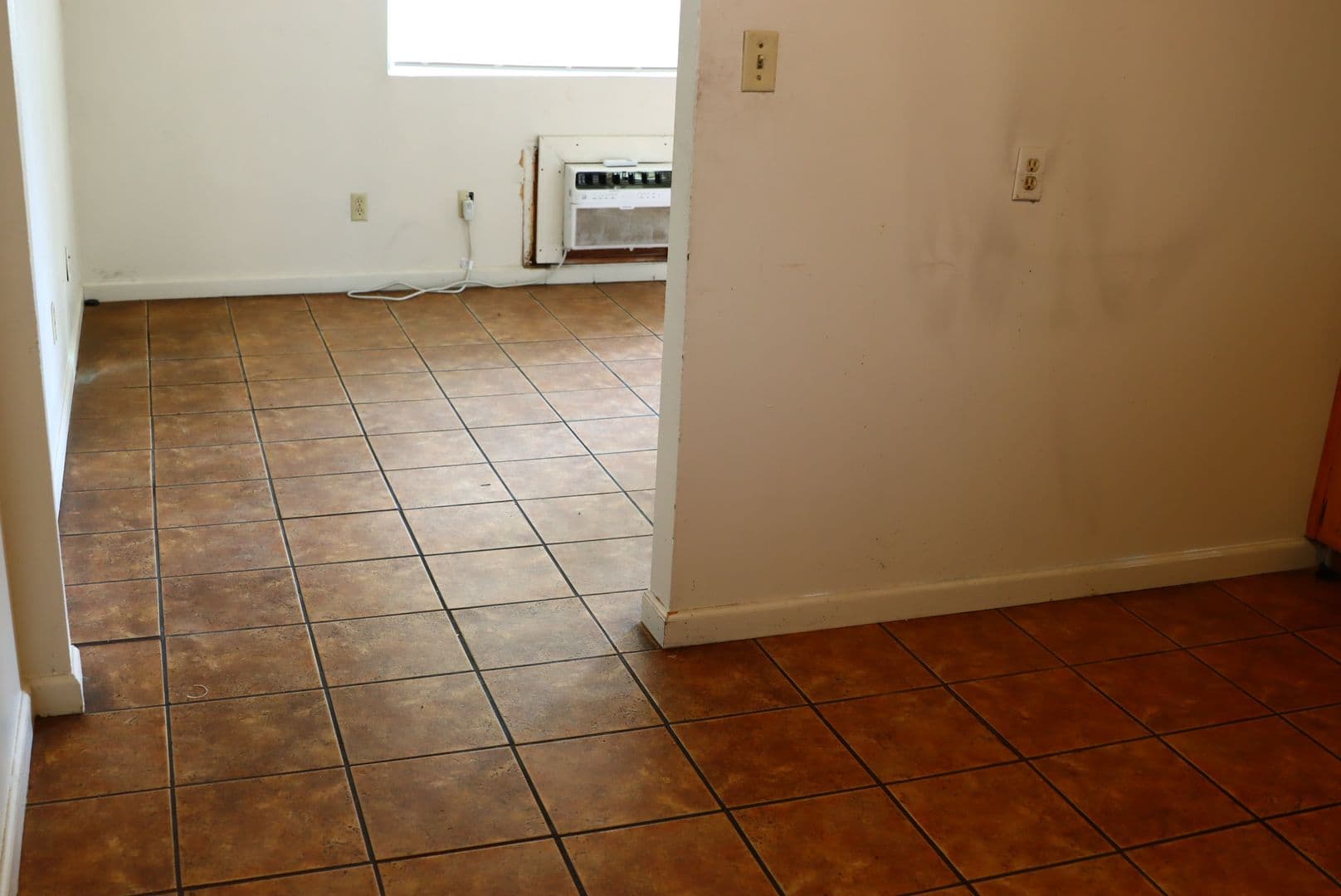 Merced Apartment: 308 W 20th St