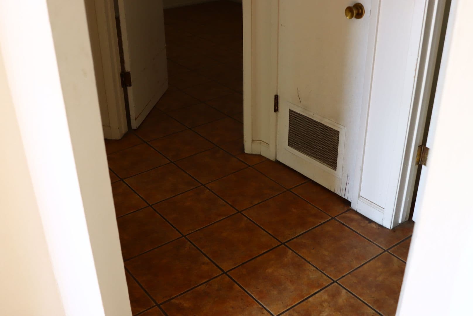 Merced Apartment: 308 W 20th St