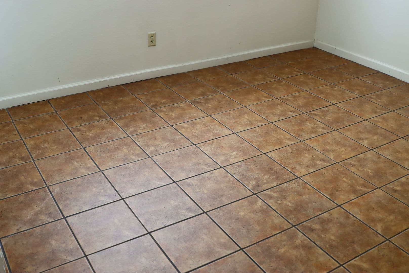 Merced Apartment: 308 W 20th St