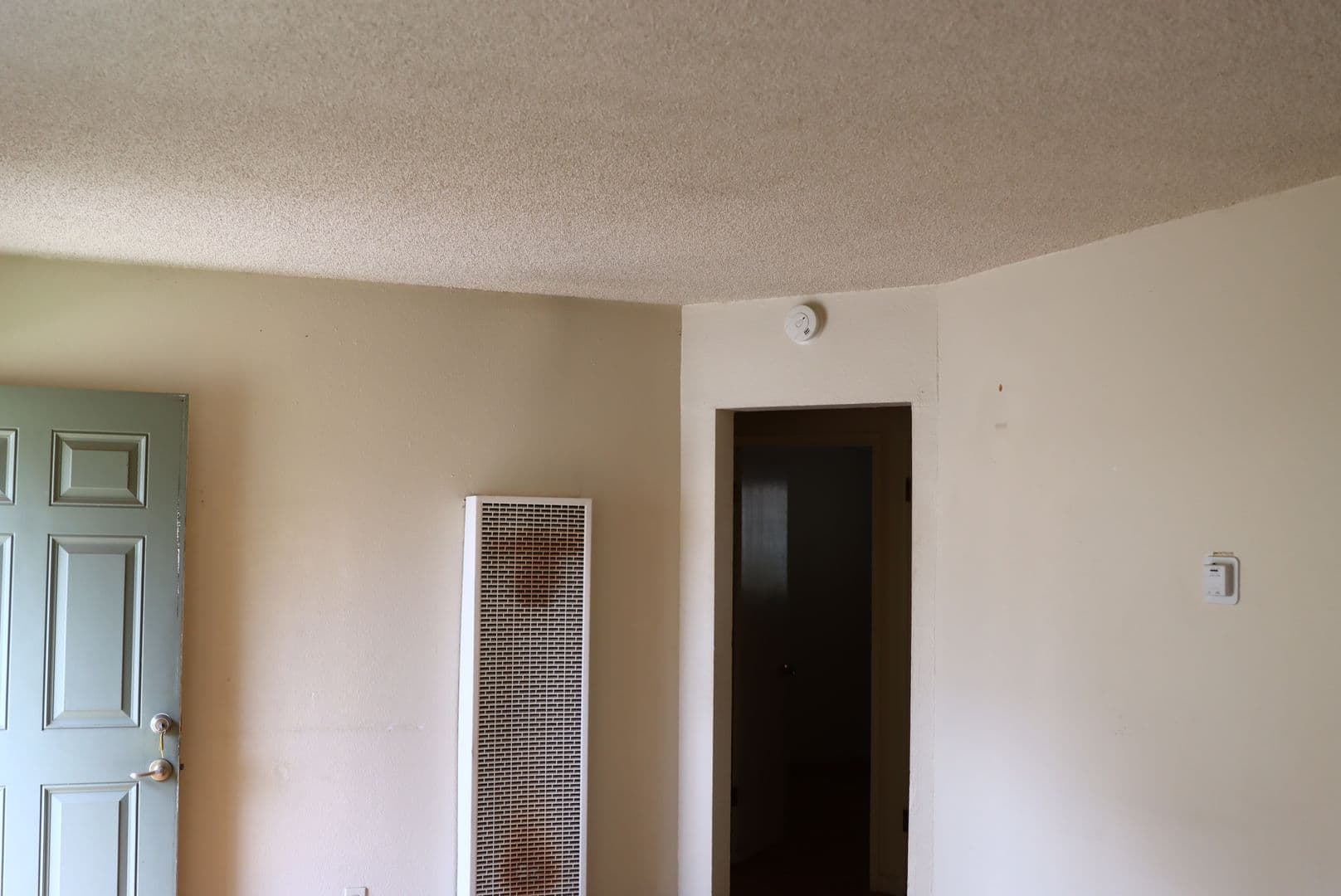 Merced Apartment: 308 W 20th St