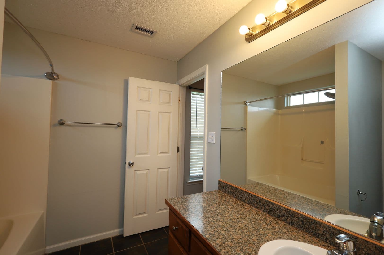 Valdosta House: 5080 Branch Point Dr