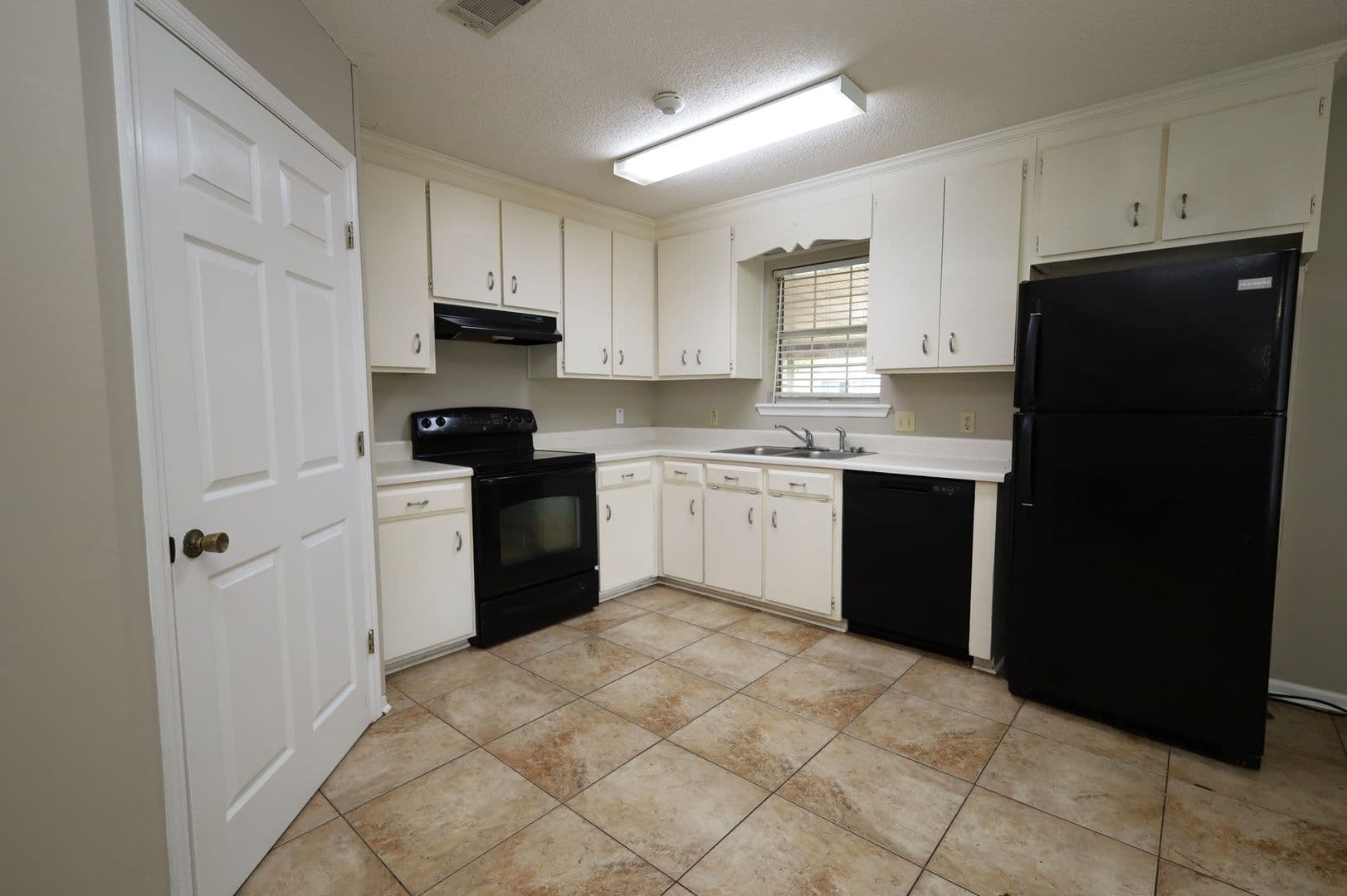 Valdosta House: 4116 Hamilton Circle