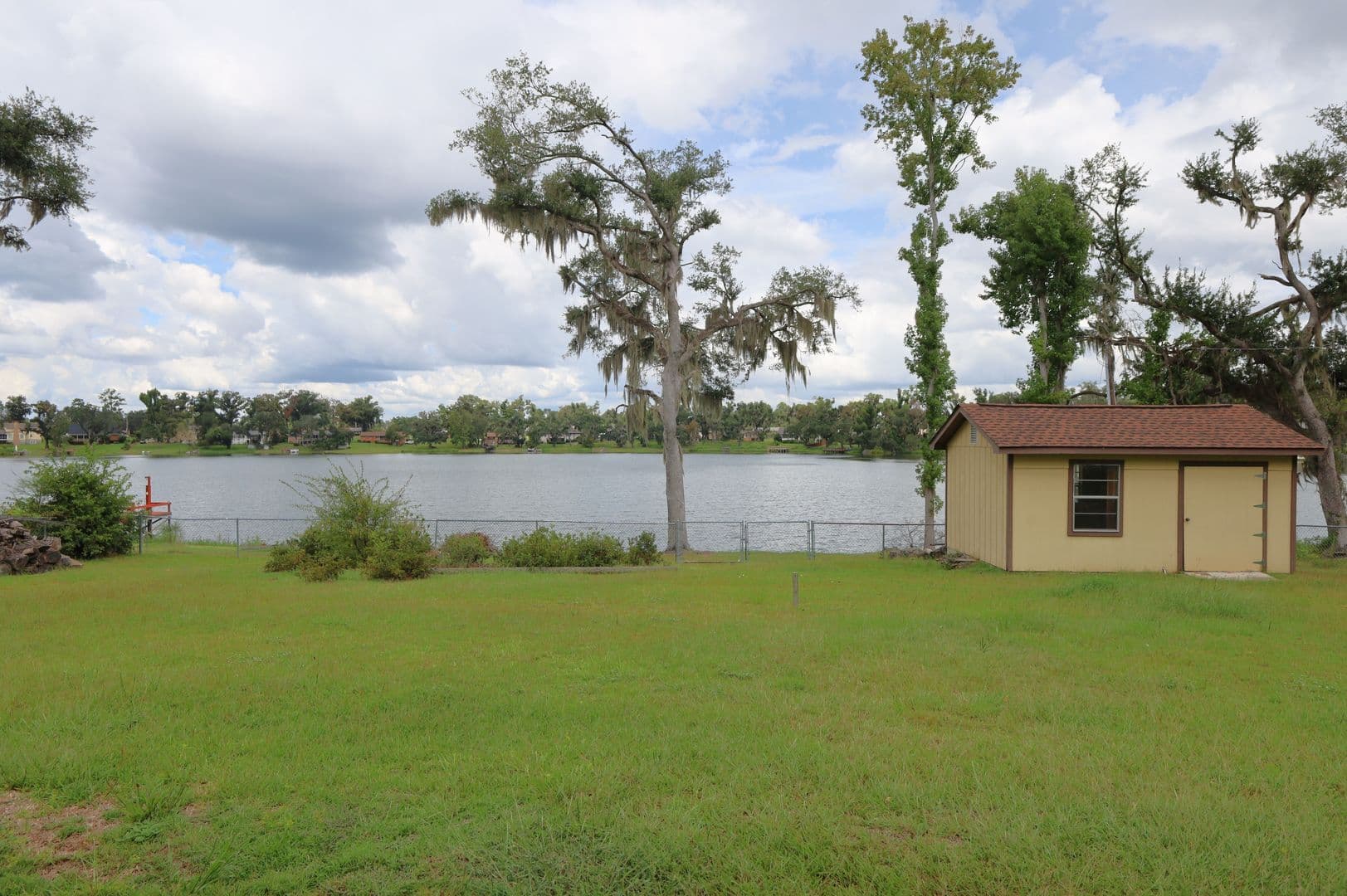 Lake Park House: 5362 Moss Oak Trl