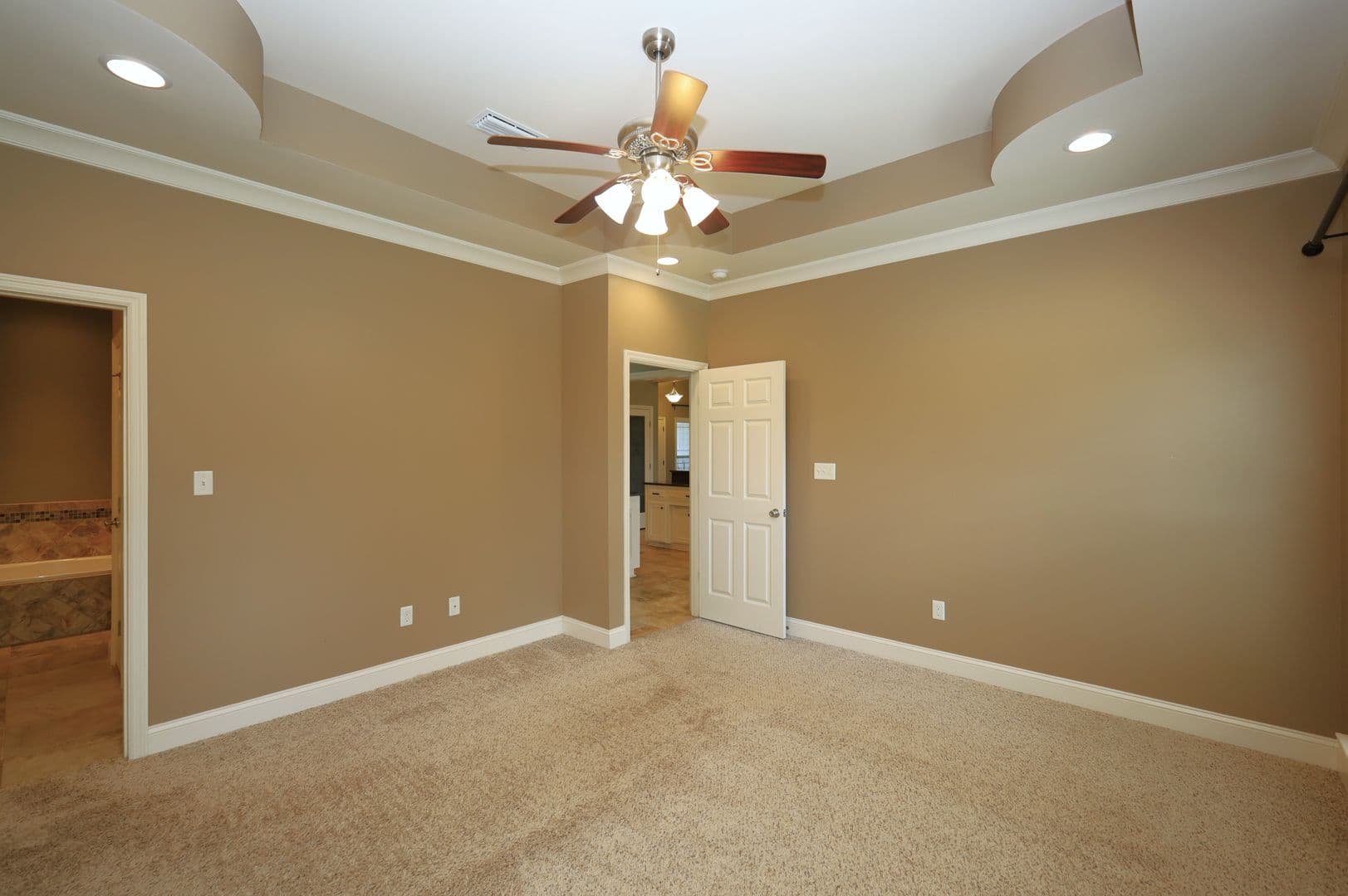 Hahira House: 4634 Amelia Circle