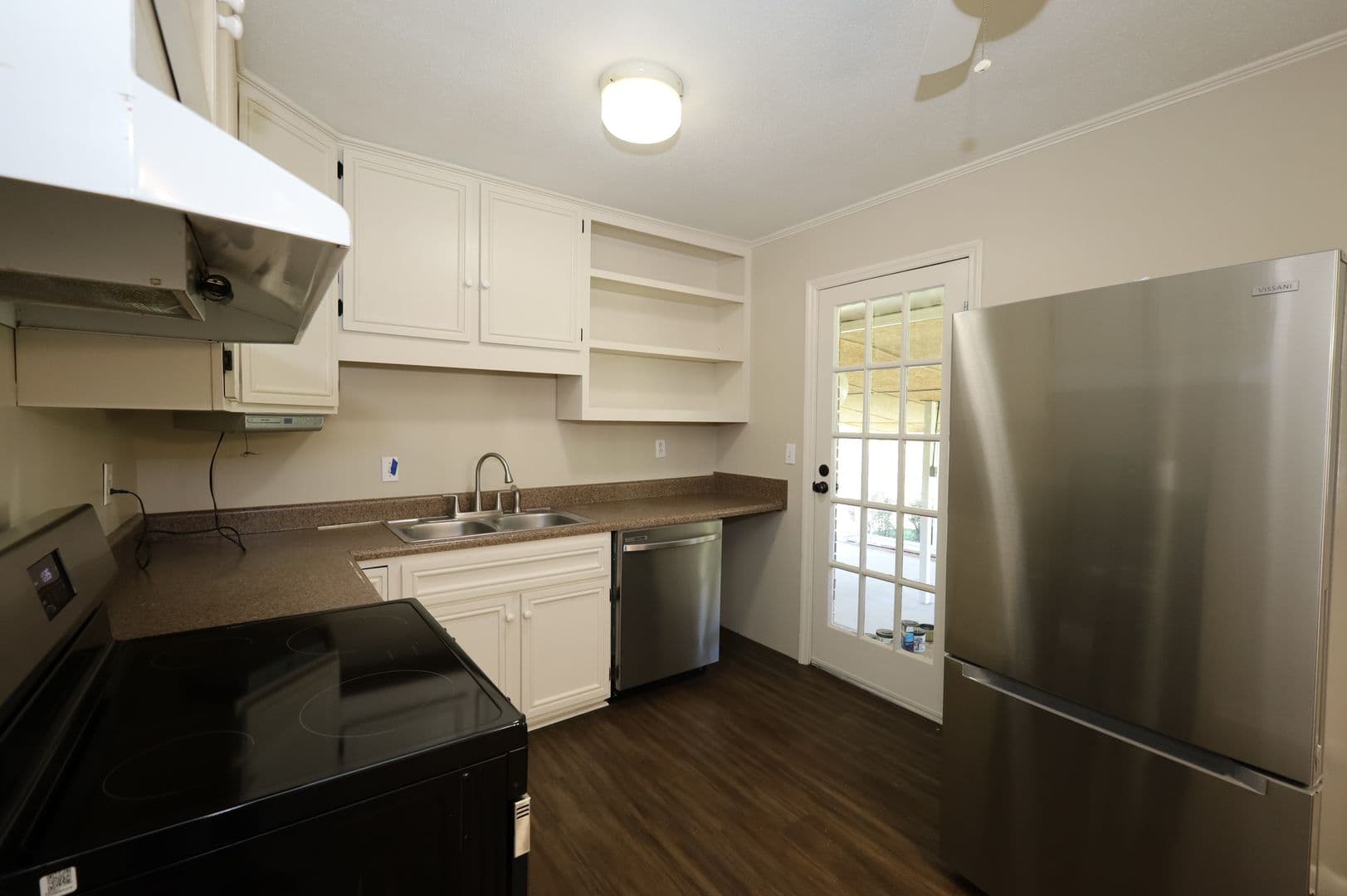 Hahira House: 307 E Stanfill Street