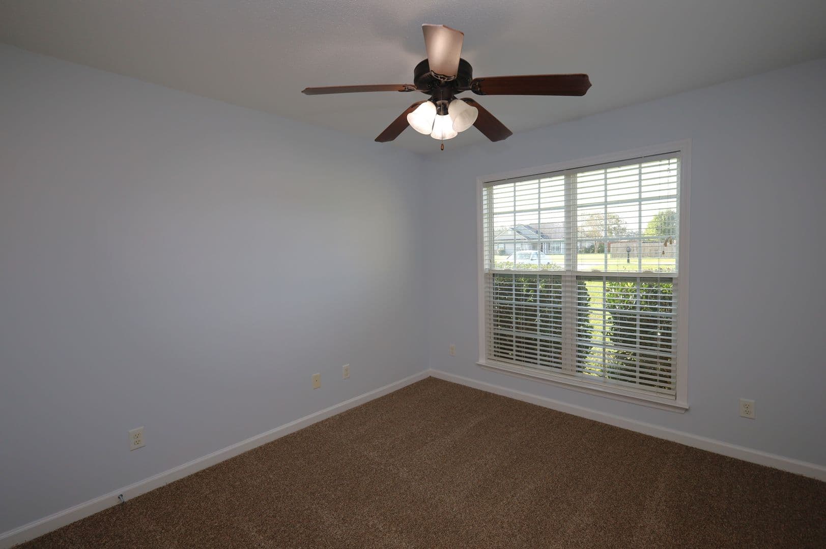 Lakeland House: 124 Mill Pond Pl