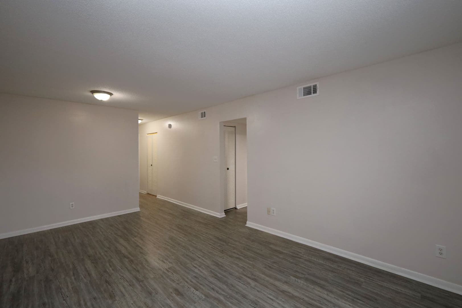 Valdosta Apartment: 407 Pendleton Place