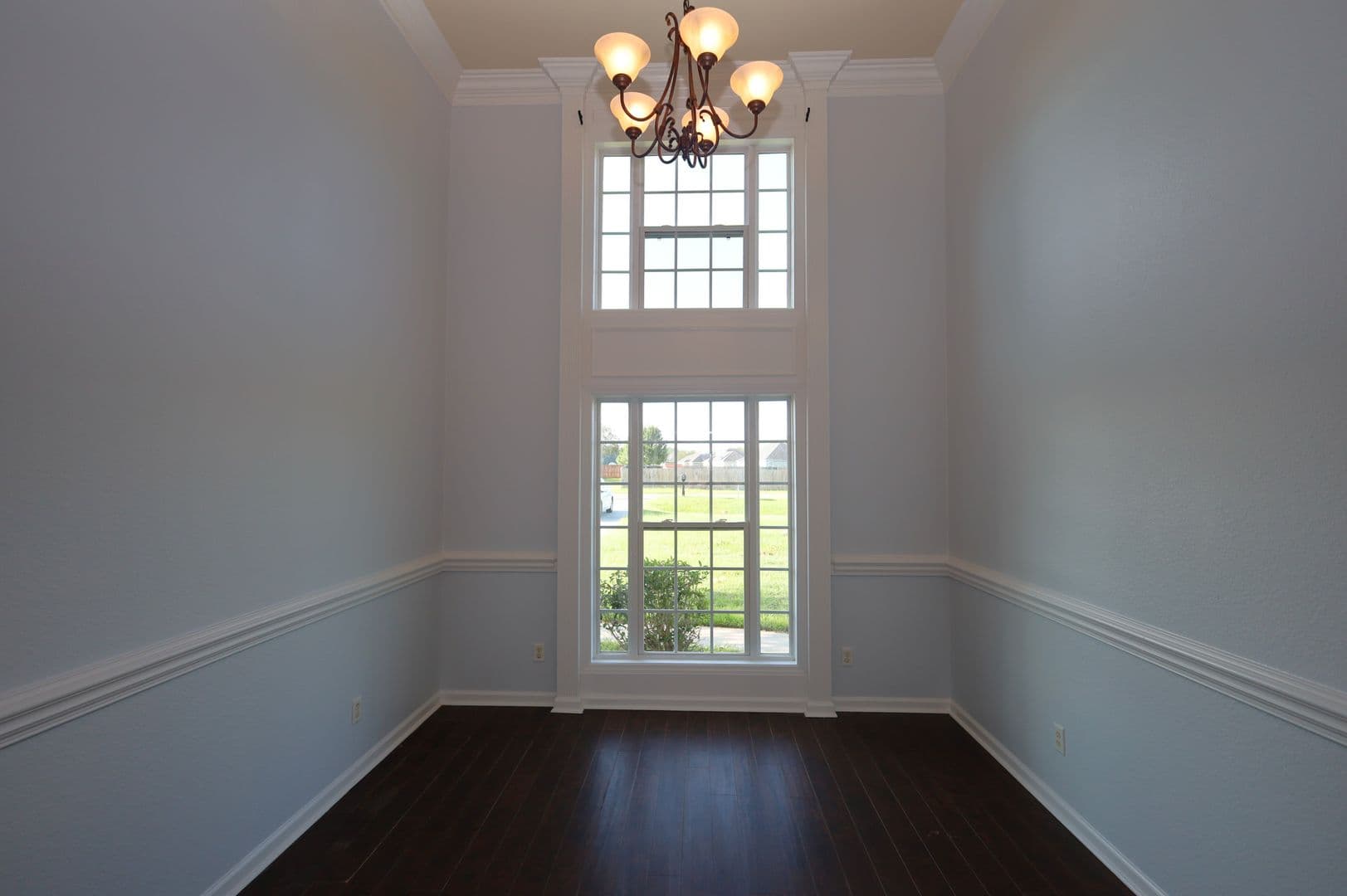 Lakeland House: 124 Mill Pond Pl