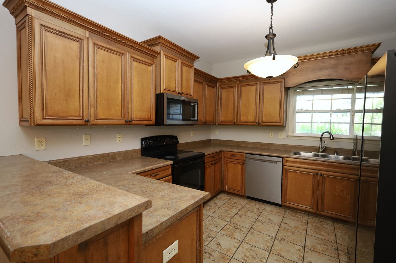 Valdosta House: 3990 Rock Hollow
