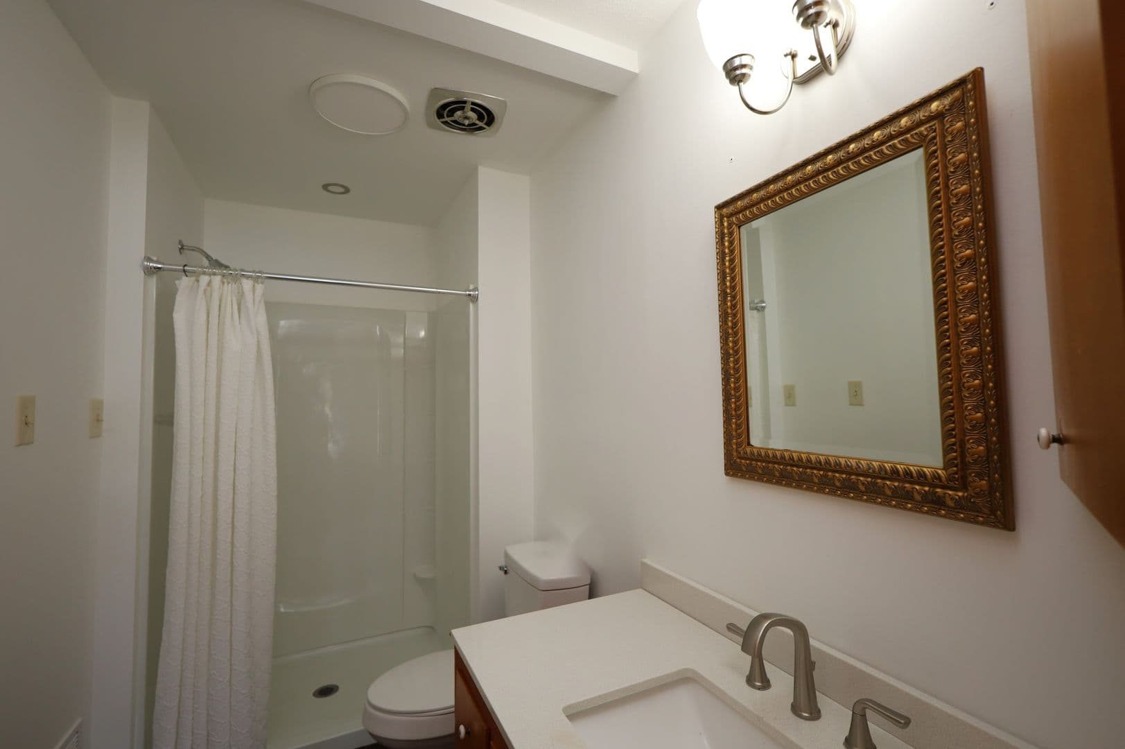 Lake Park House: 5362 Moss Oak Trl