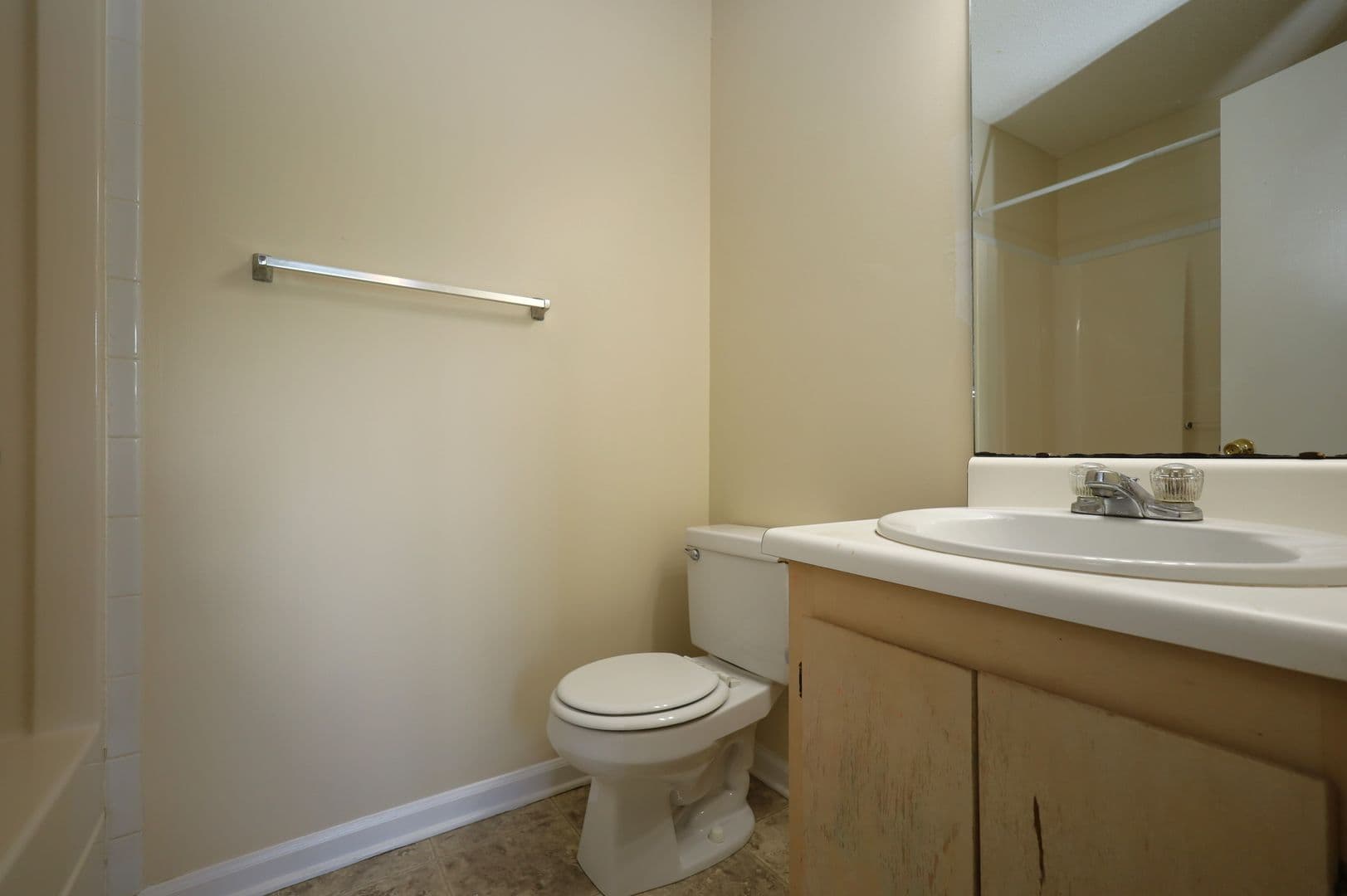 Valdosta Apartment: 2105 Baytree Road
