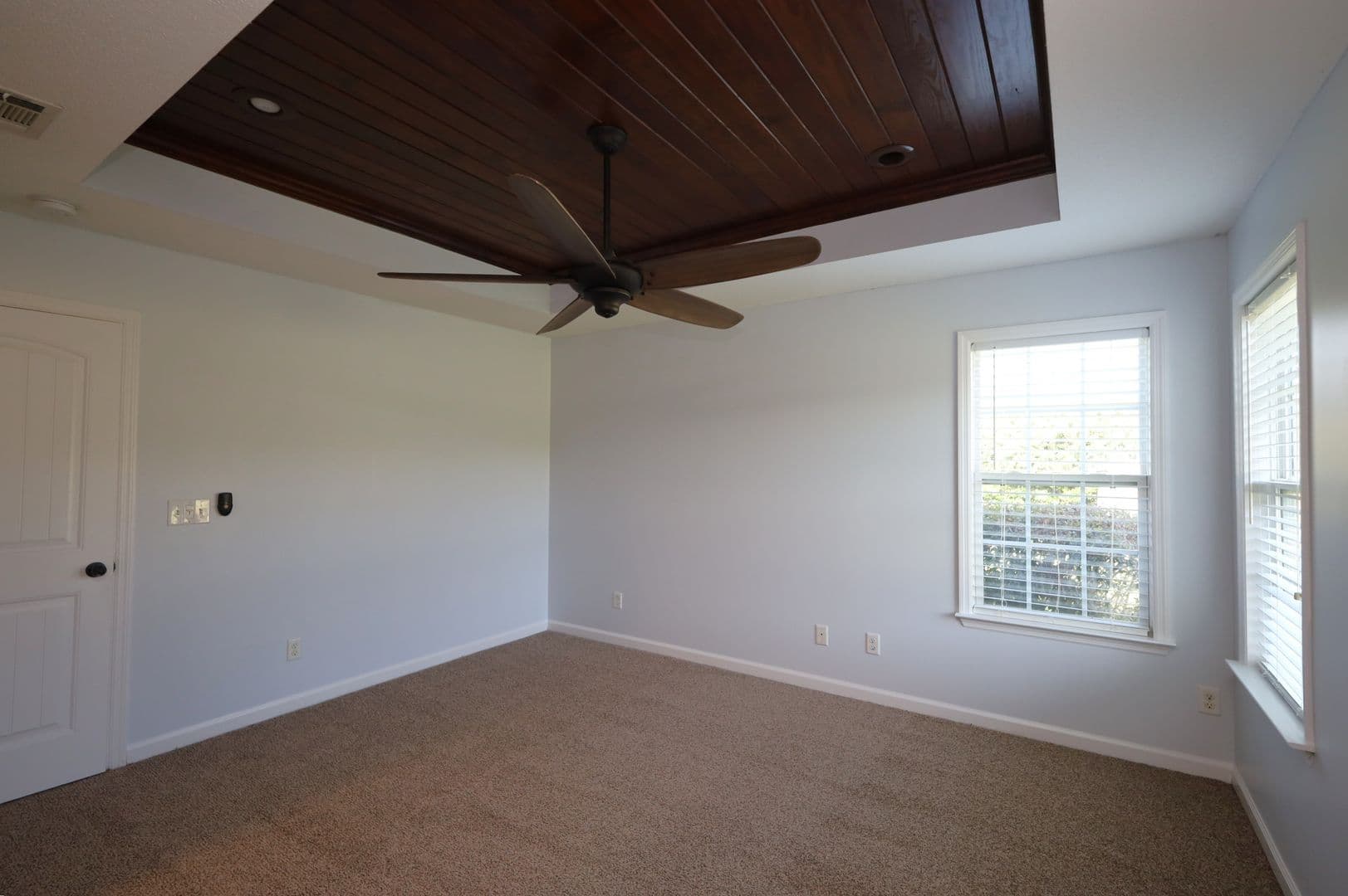 Lakeland House: 124 Mill Pond Pl